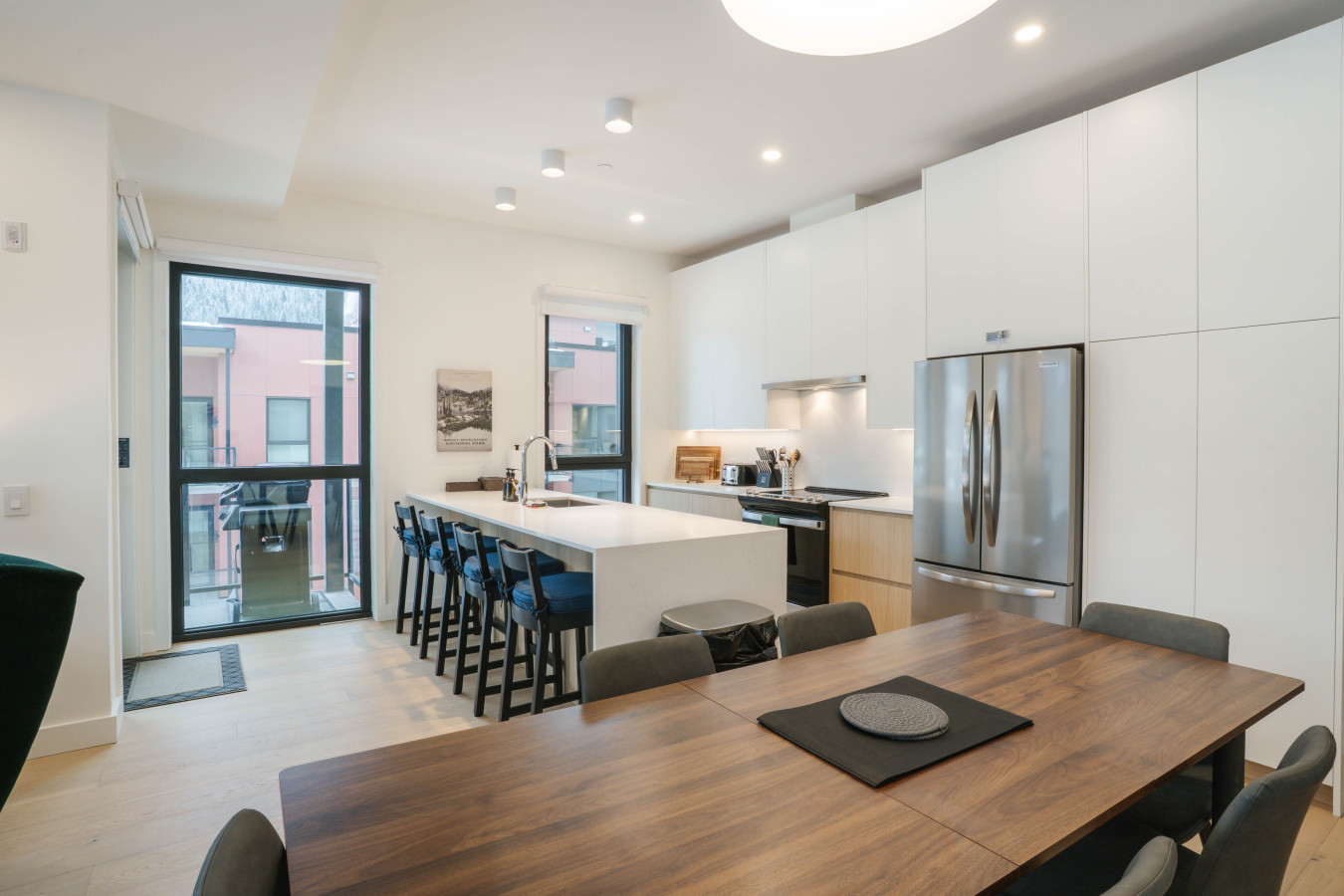 The Luxury Basecamp 10