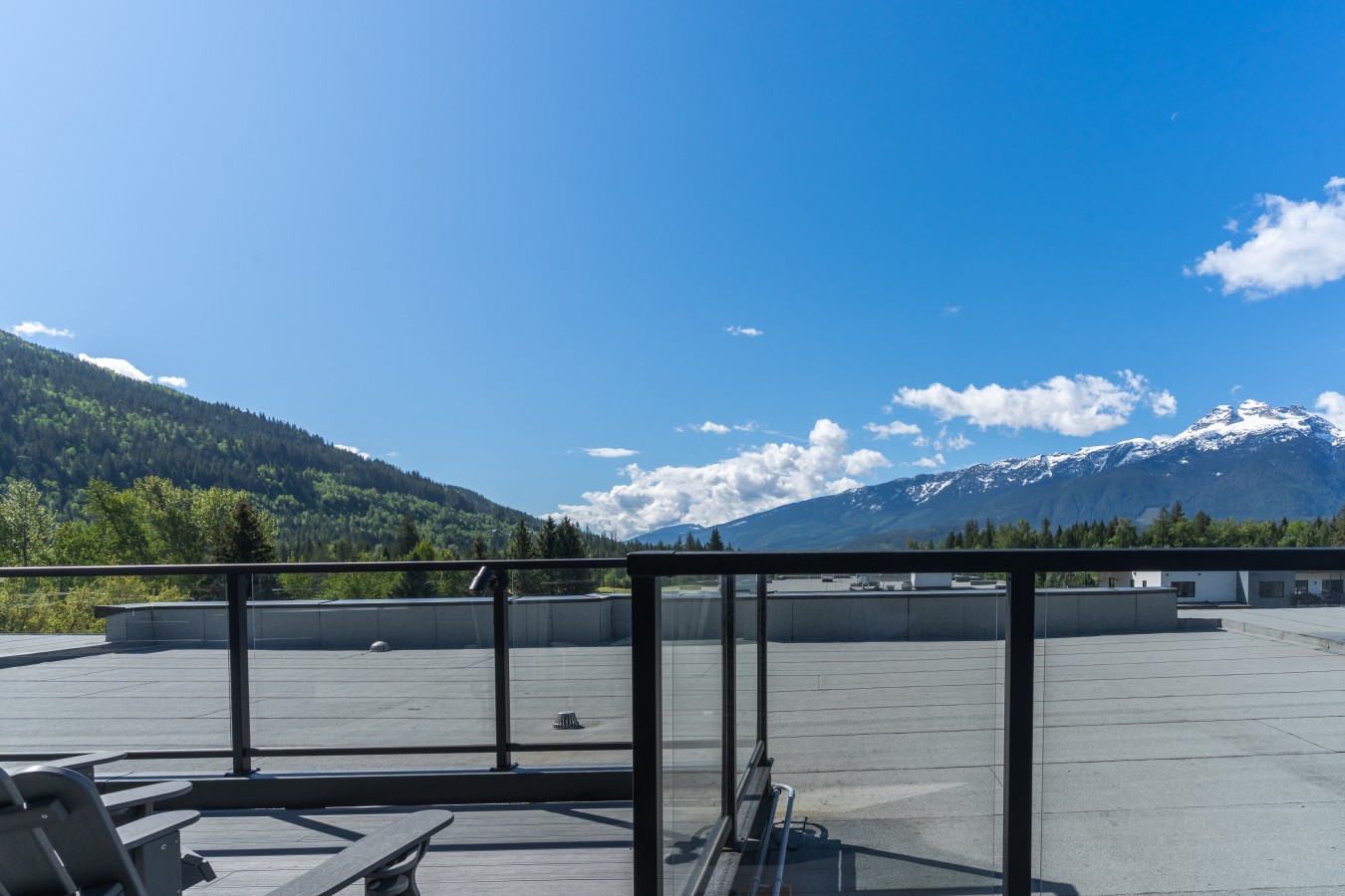 The Luxury Basecamp 39