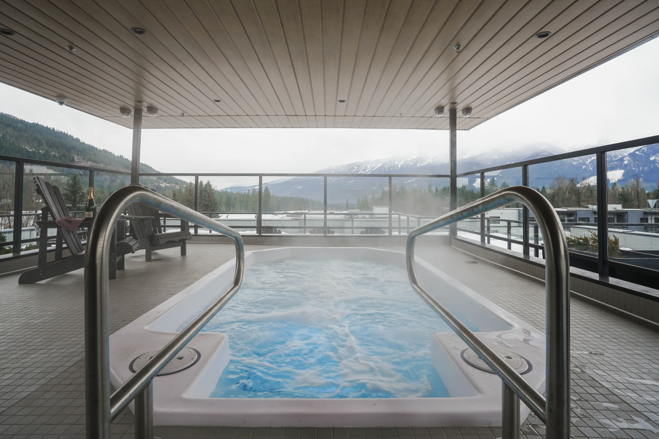 The Luxury Basecamp 32