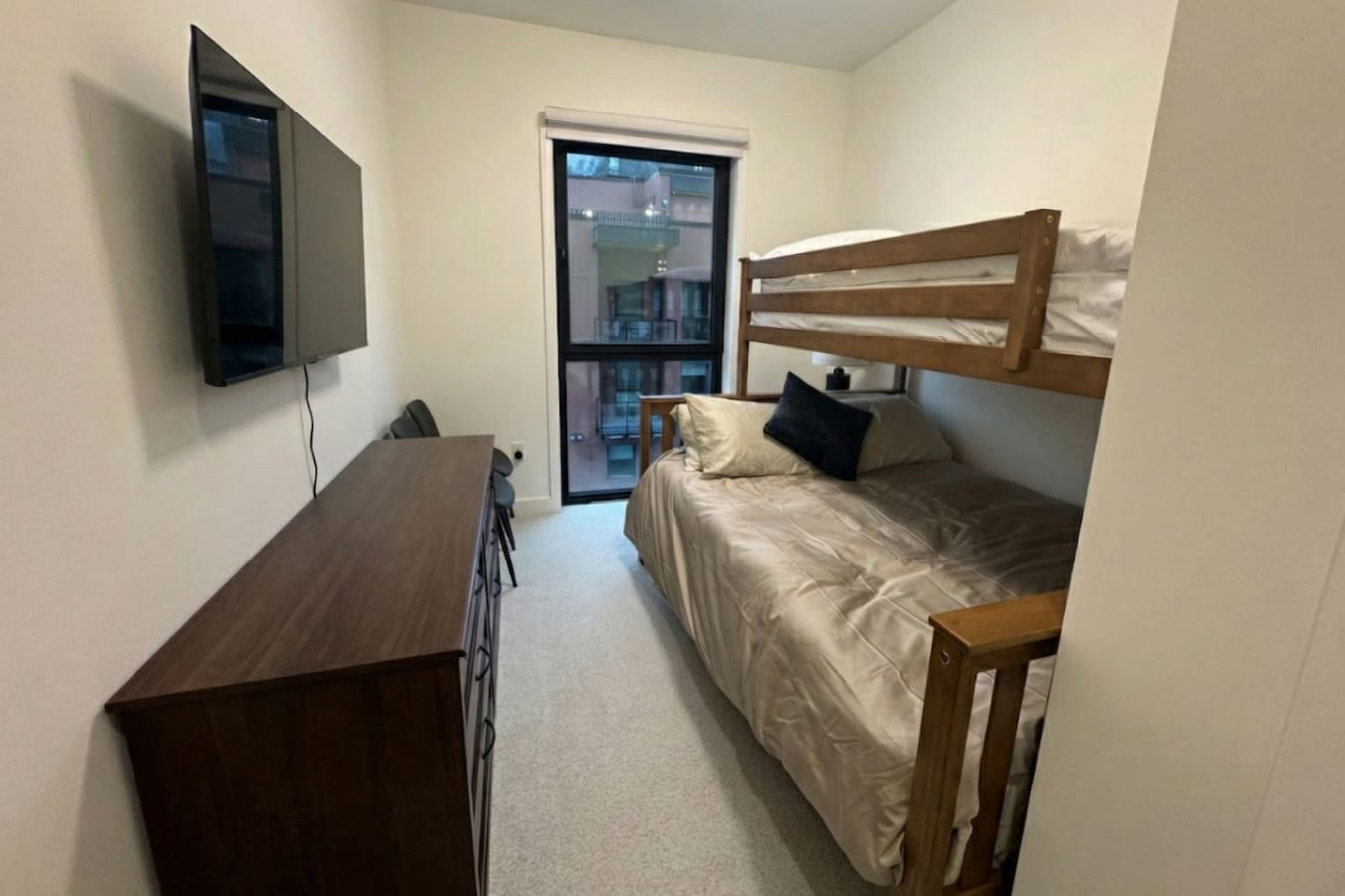 The Luxury Basecamp 7