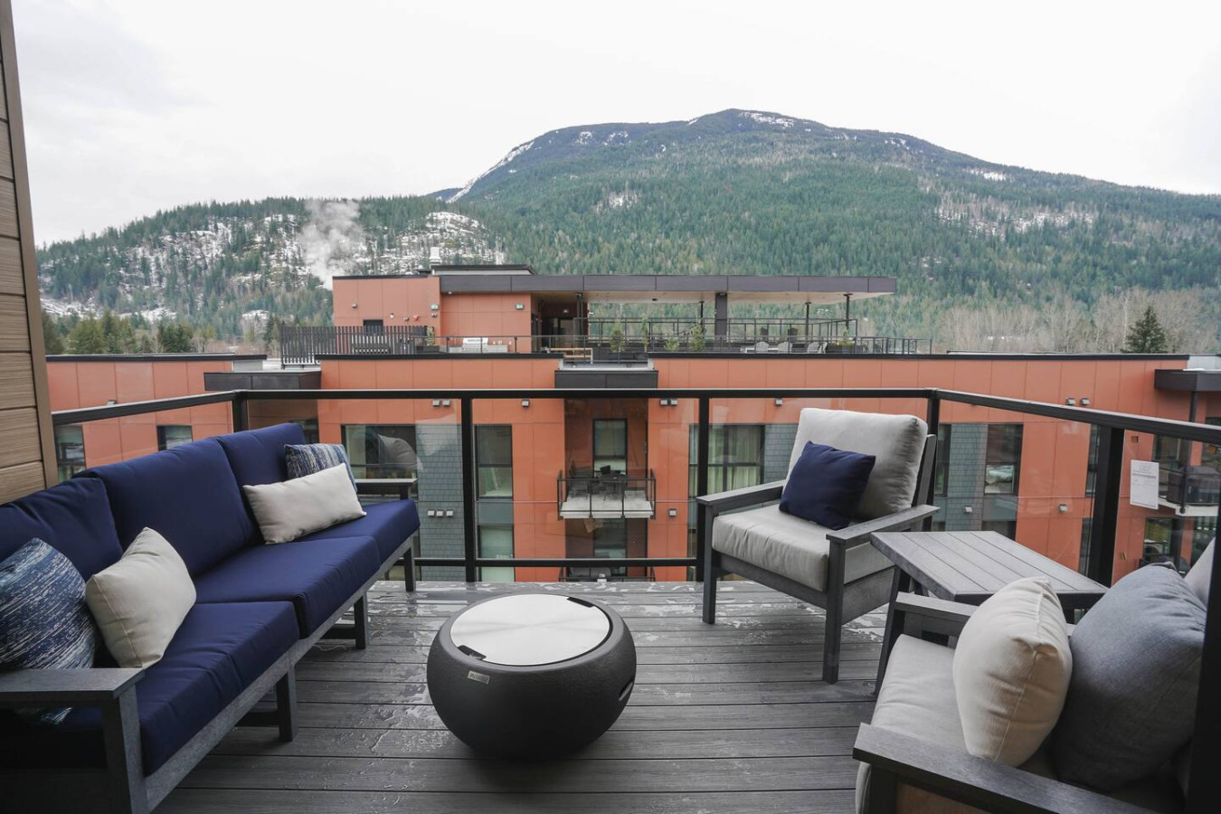 Big Hill Penthouse Chalet 12