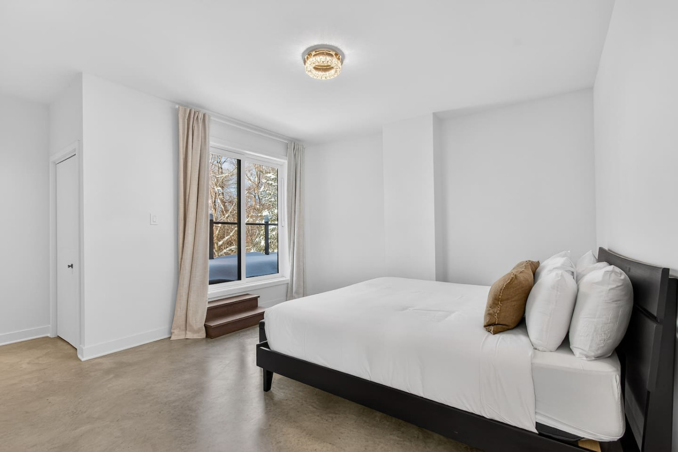 Wynnau Estate in Bel Air | Photo 25