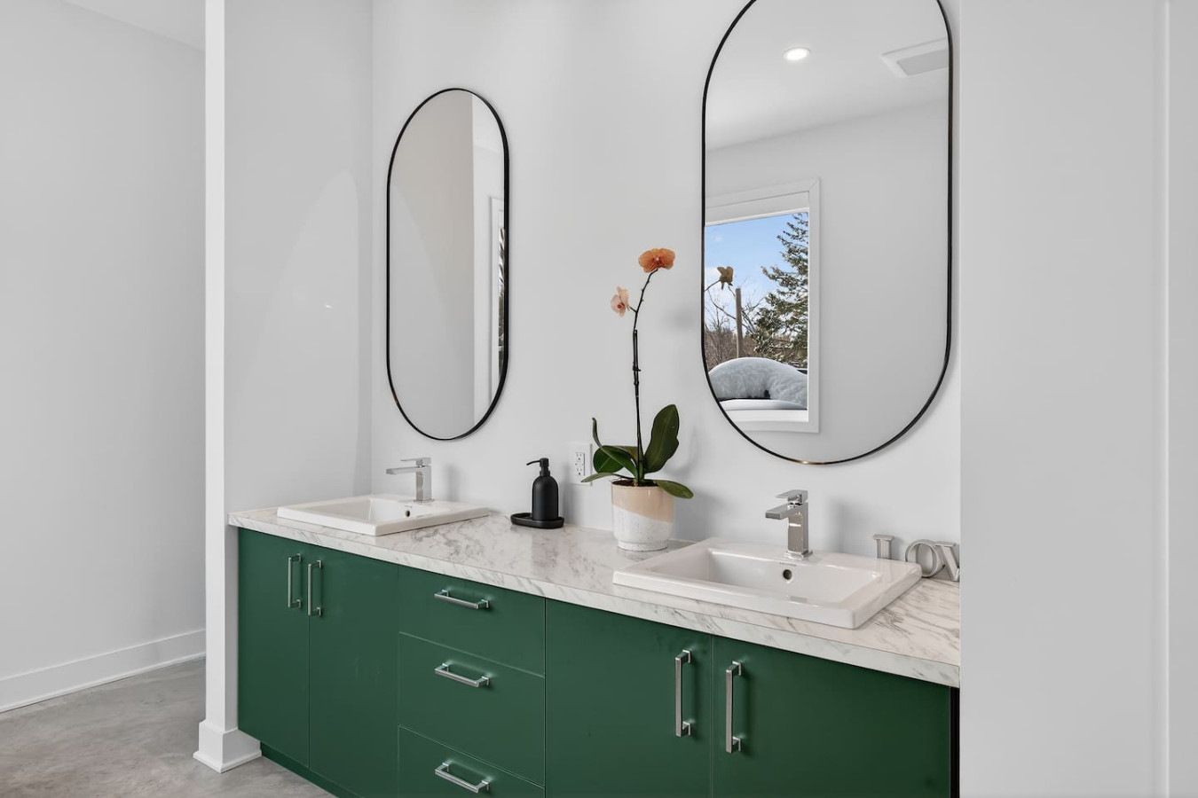 Wynnau Estate in Bel Air | Photo 20