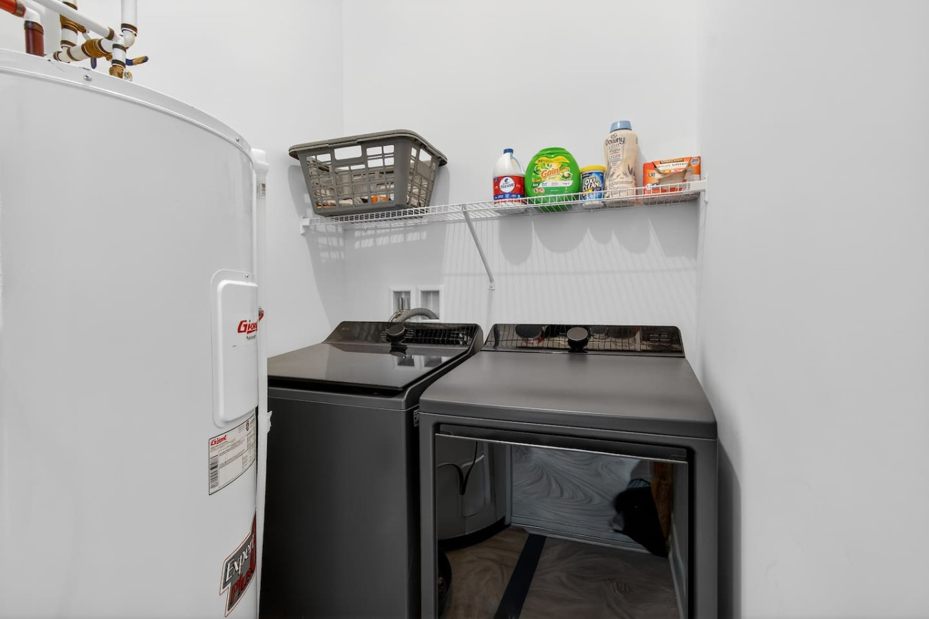 Wynnau Estate in Bel Air | Photo 44