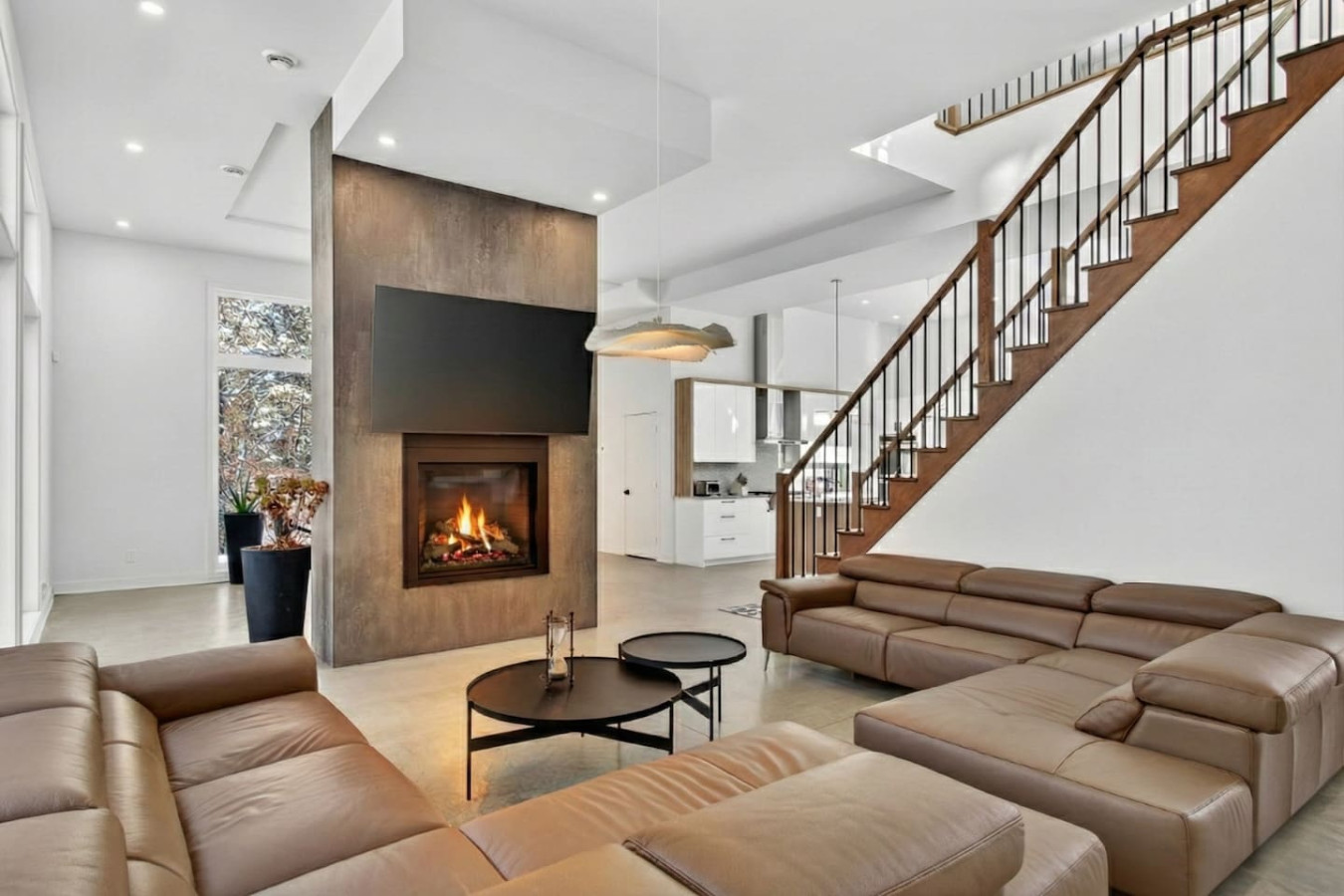 Wynnau Estate in Bel Air | Photo 2