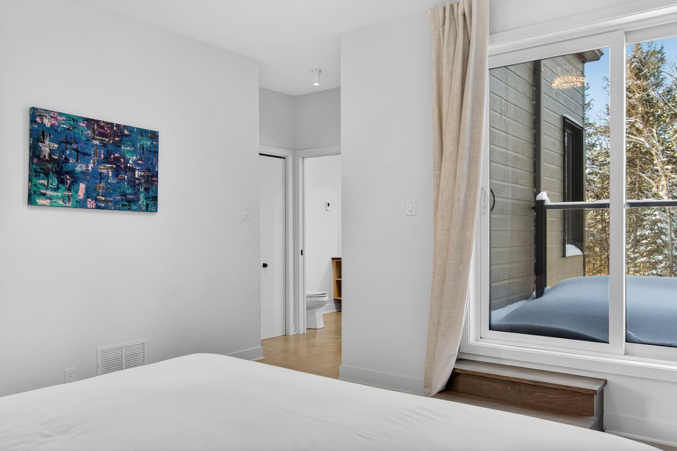 Wynnau Estate in Bel Air | Photo 26