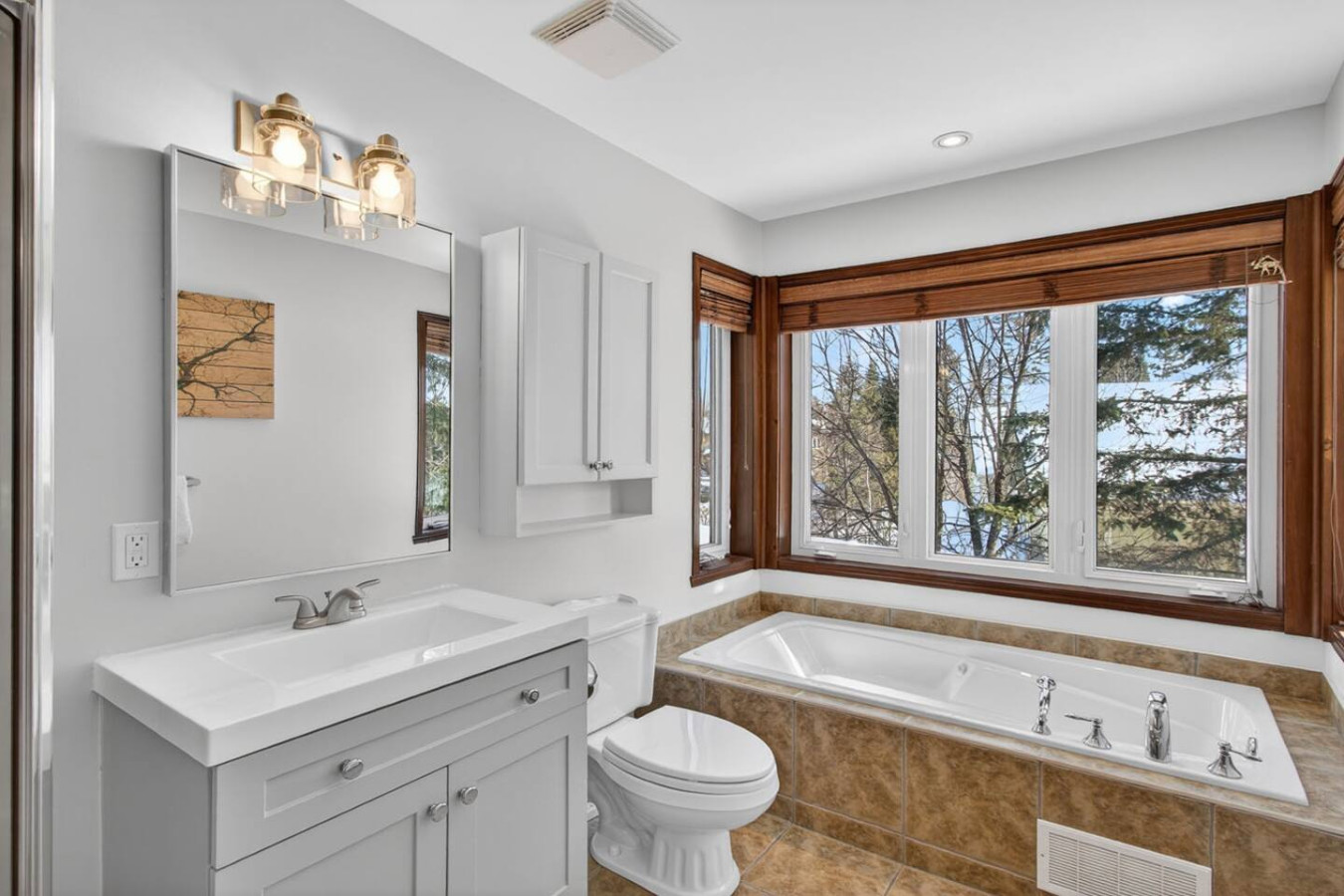 Family Townhome on La Bete Golf | Photo 16