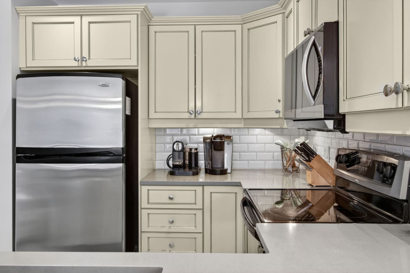 Family Townhome on La Bete Golf | Photo 11