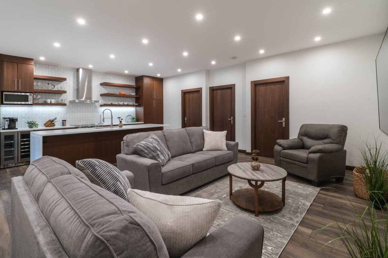 The Alpine Den with Indoor Hot Tub