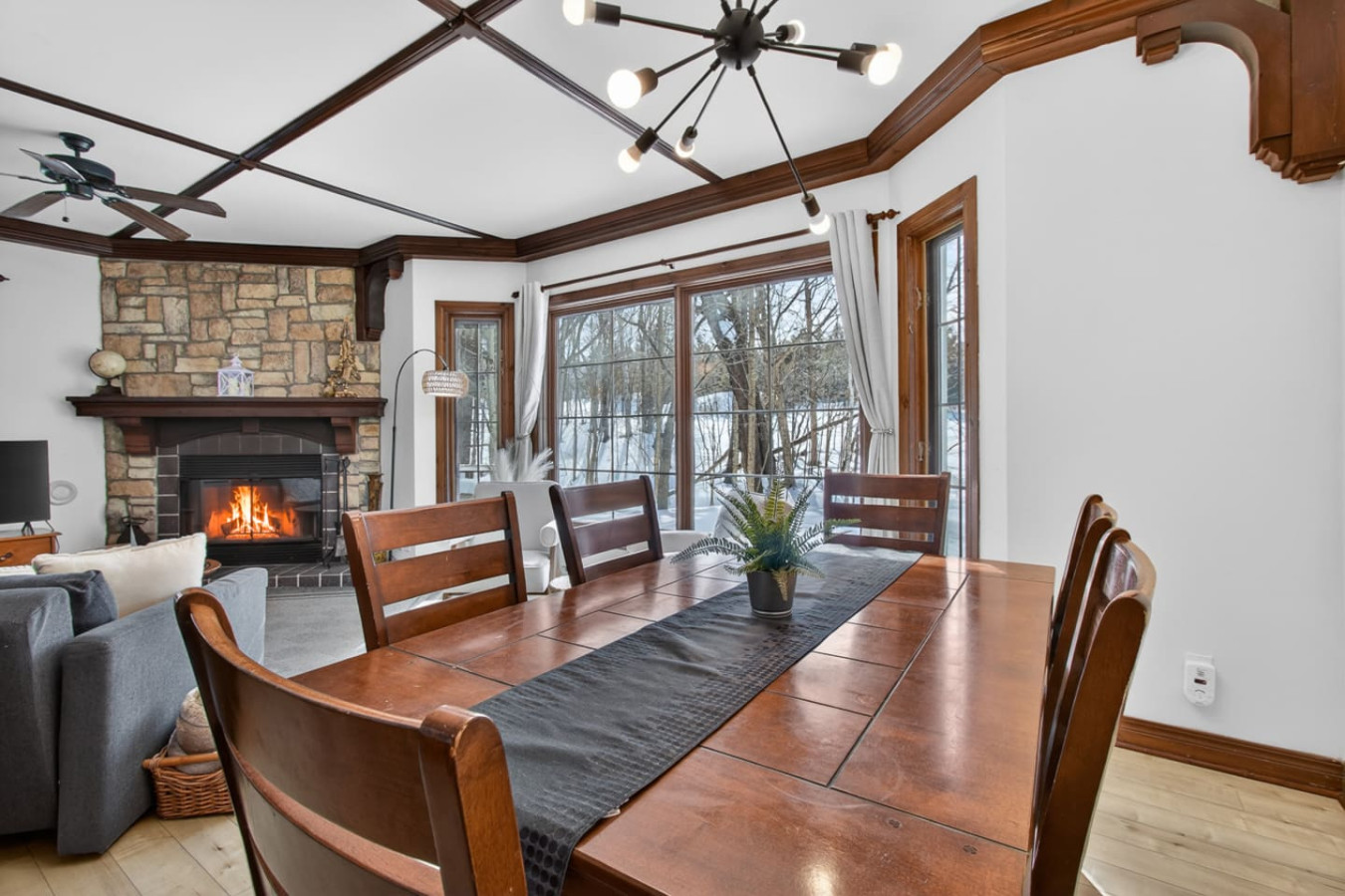 2BDR Condo w Summer Pool, 5 Mins to Village 10