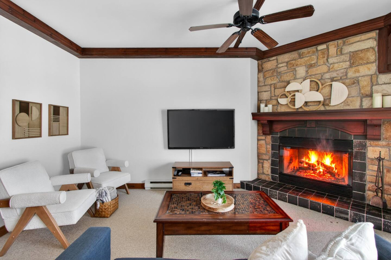 Family Condo w Summer Pool, 5 Mins to Village | Photo 8