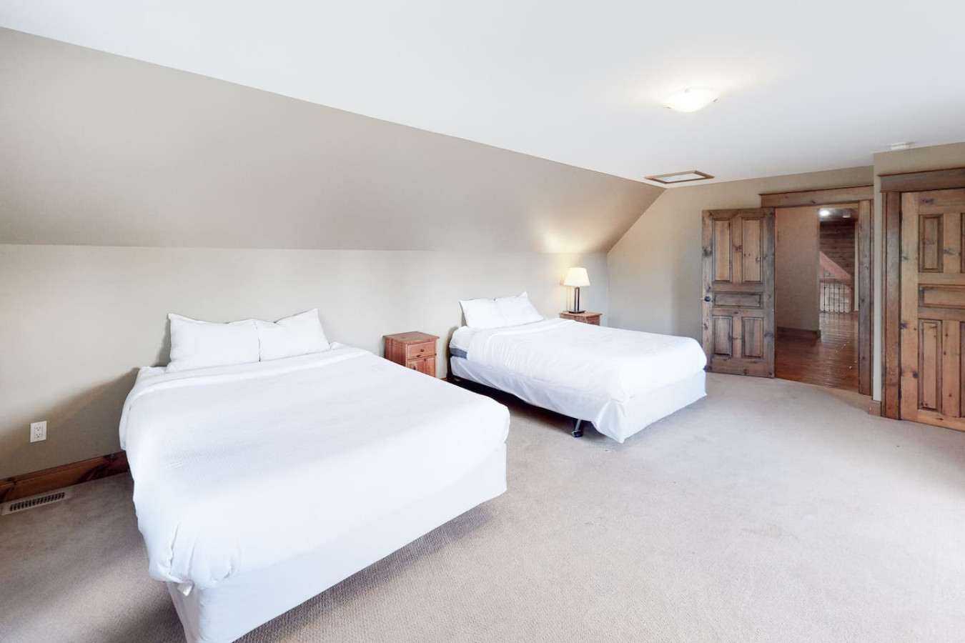 Lucille Wheeler Lodge | Photo 17