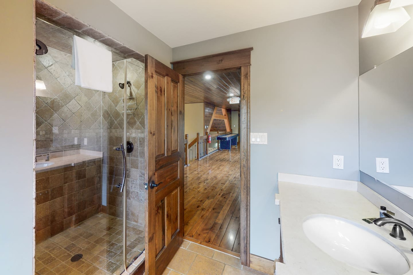 Lucille Wheeler Lodge | Photo 16