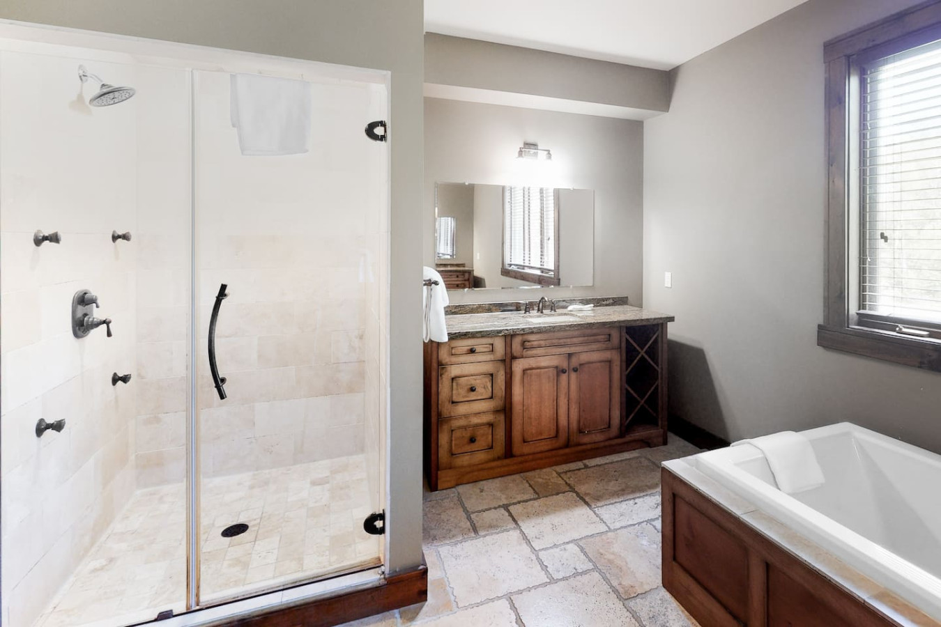 Lucille Wheeler Lodge | Photo 19