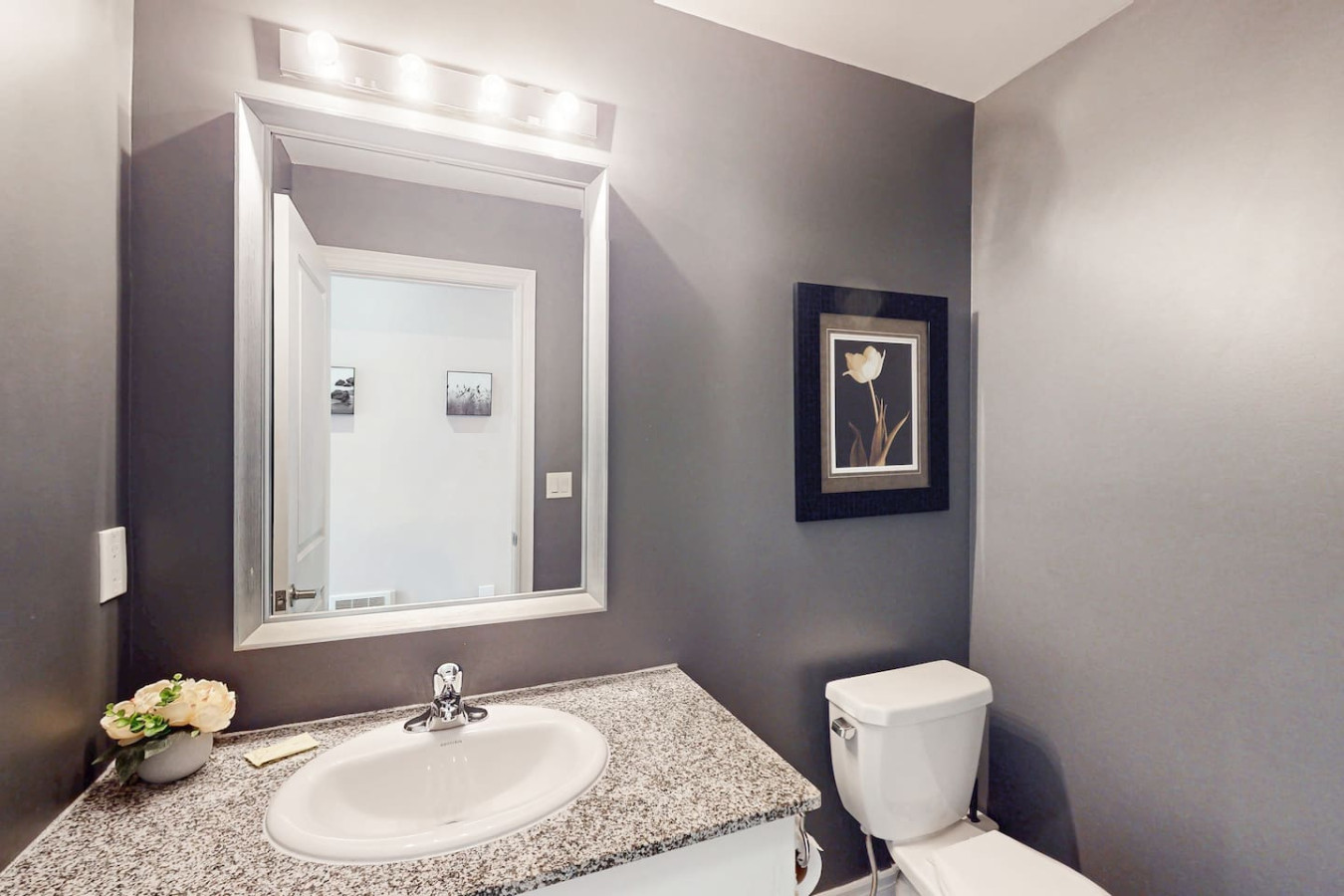 Family Townhome w/ Summer Pool | Photo 22