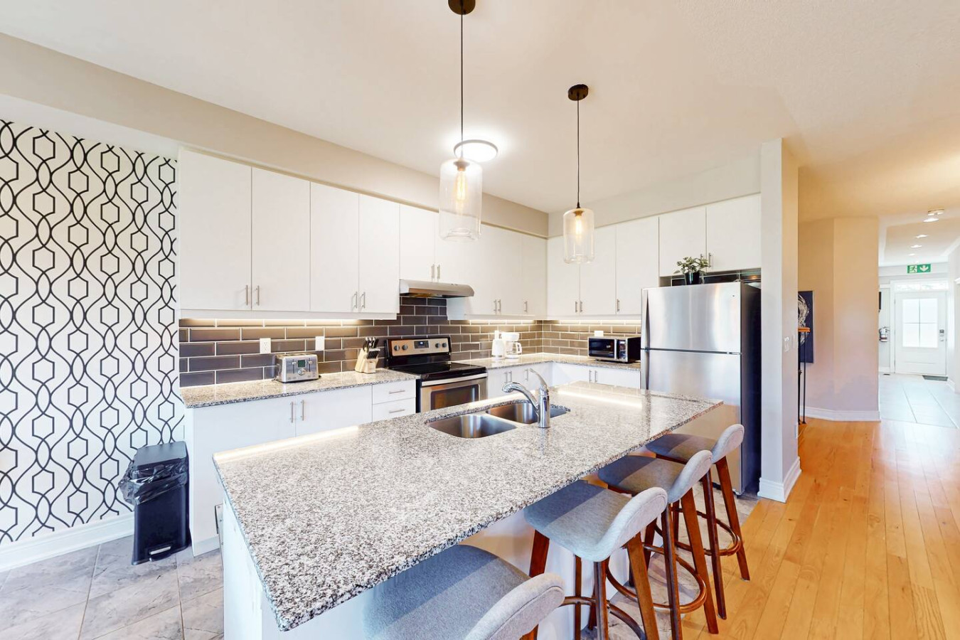 Family Townhome w/ Summer Pool | Photo 10