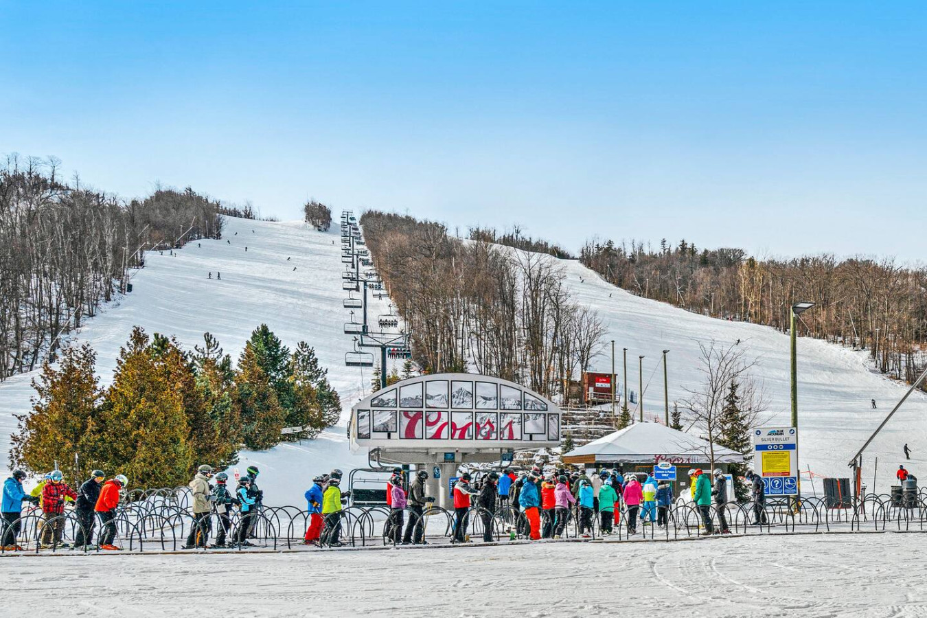 Family Townhome w/ Summer Pool | Photo 39