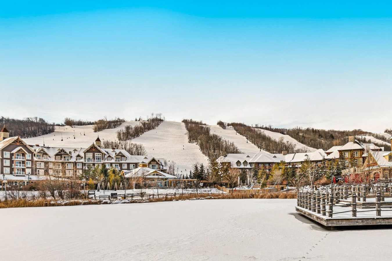 Family Townhome w/ Summer Pool | Photo 38