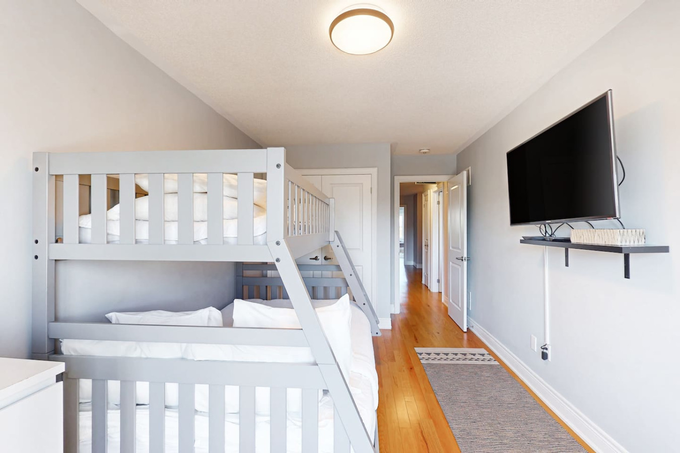 Family Townhome w/ Summer Pool | Photo 21