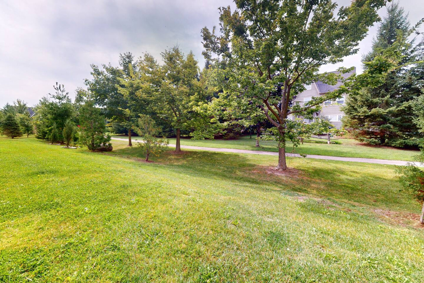 3BDRM Townhome with Summer Pool | Photo 25