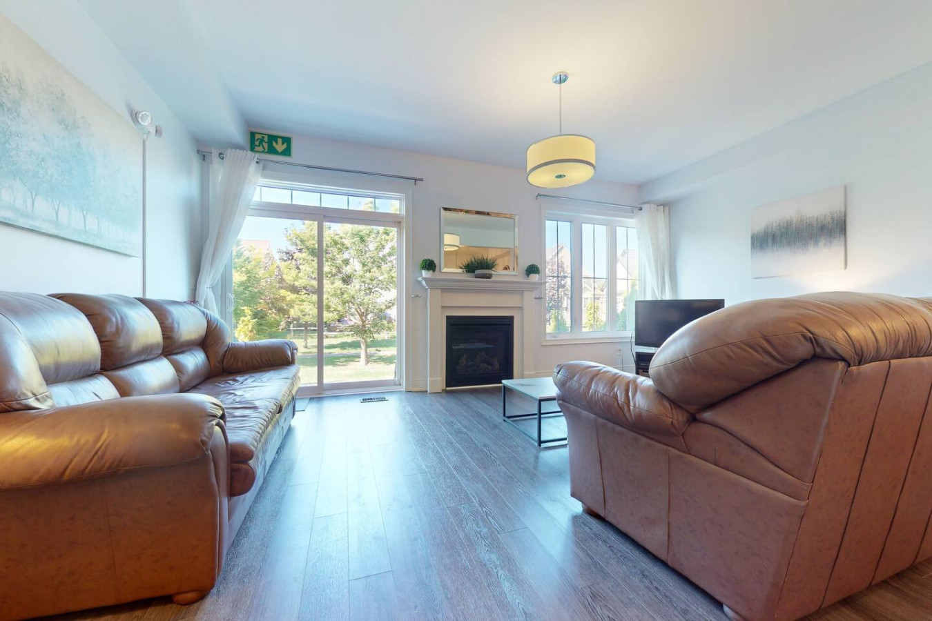 3BDRM Townhome with Summer Pool