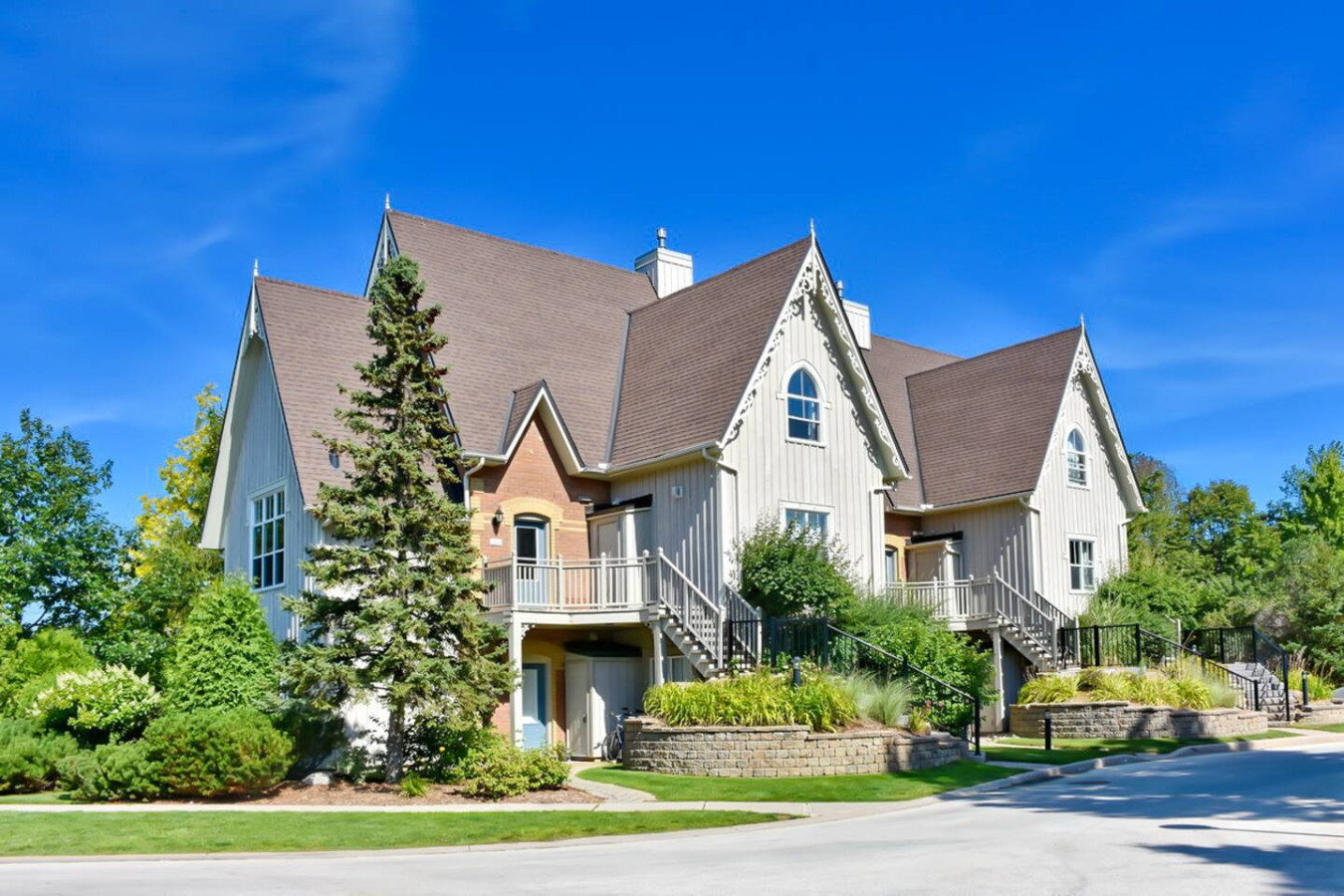 2BD Condo, Mins to Village w/ Summer Pool | Photo 19