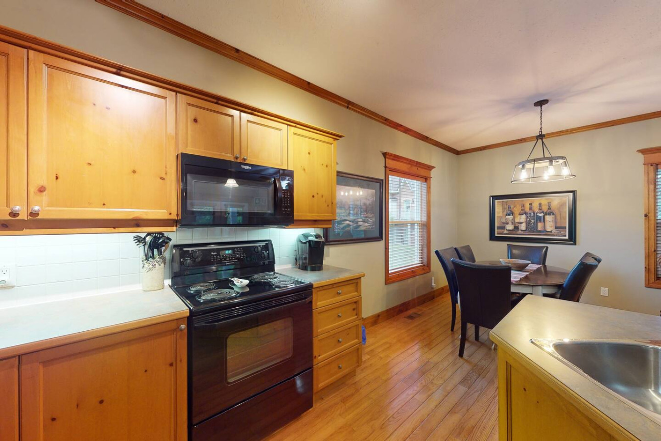 2BD Condo, Mins to Village w/ Summer Pool | Photo 9