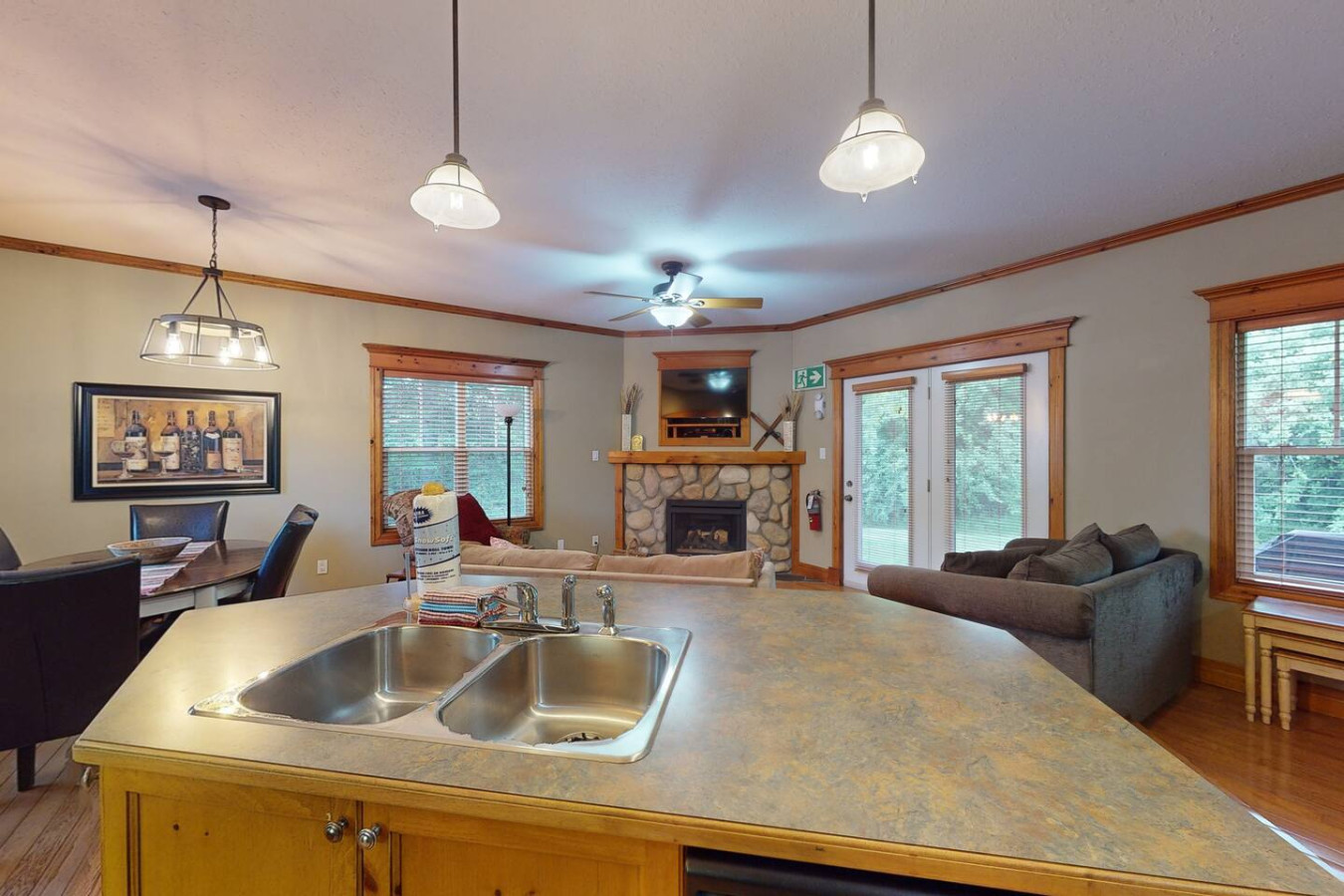 2BD Condo, Mins to Village w/ Summer Pool | Photo 10