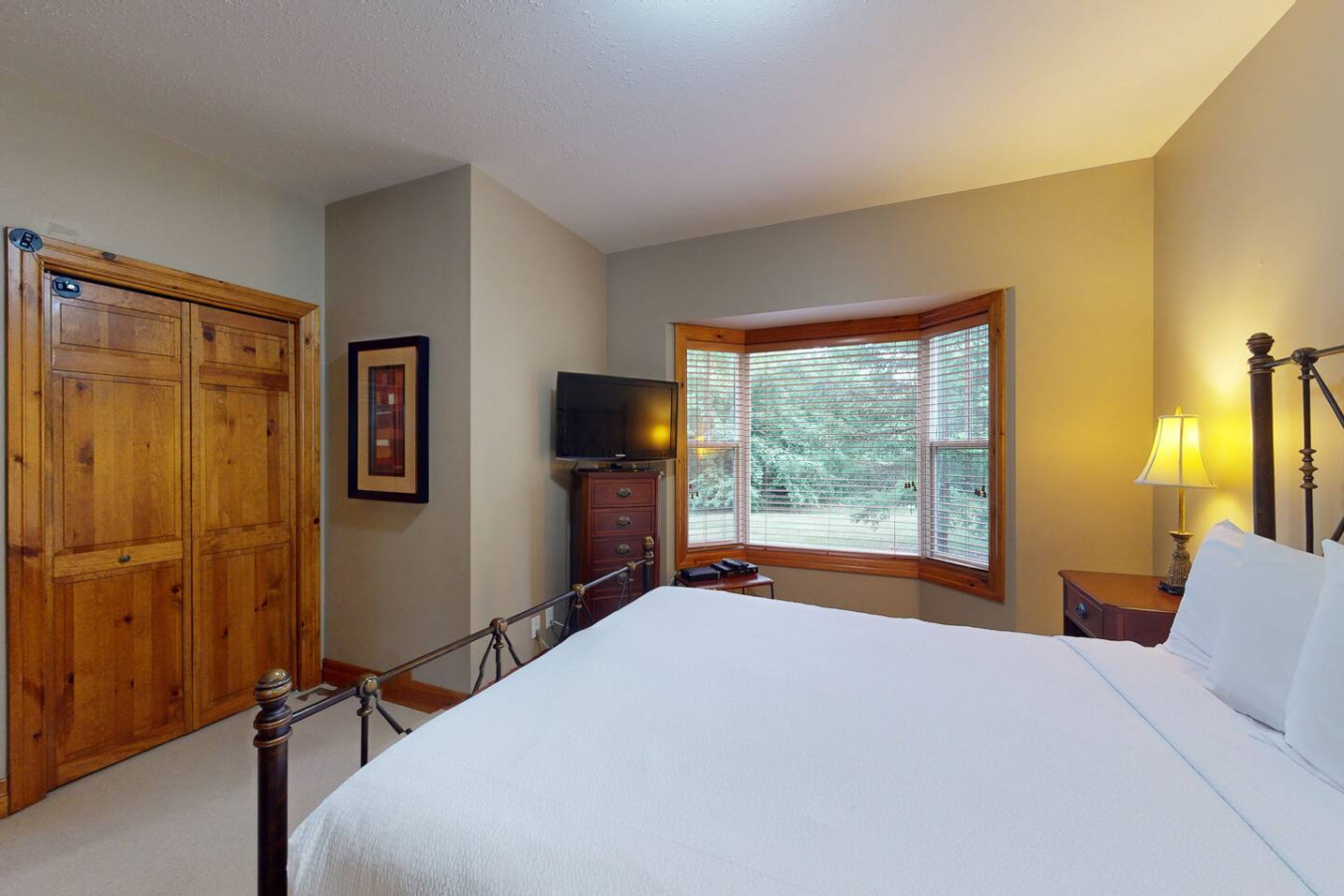 2BD Condo, Mins to Village w/ Summer Pool | Photo 12