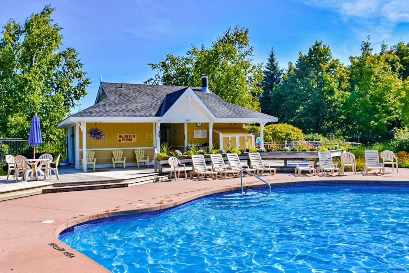 Bright 2BDR Condo with Summer Pool | Photo 25