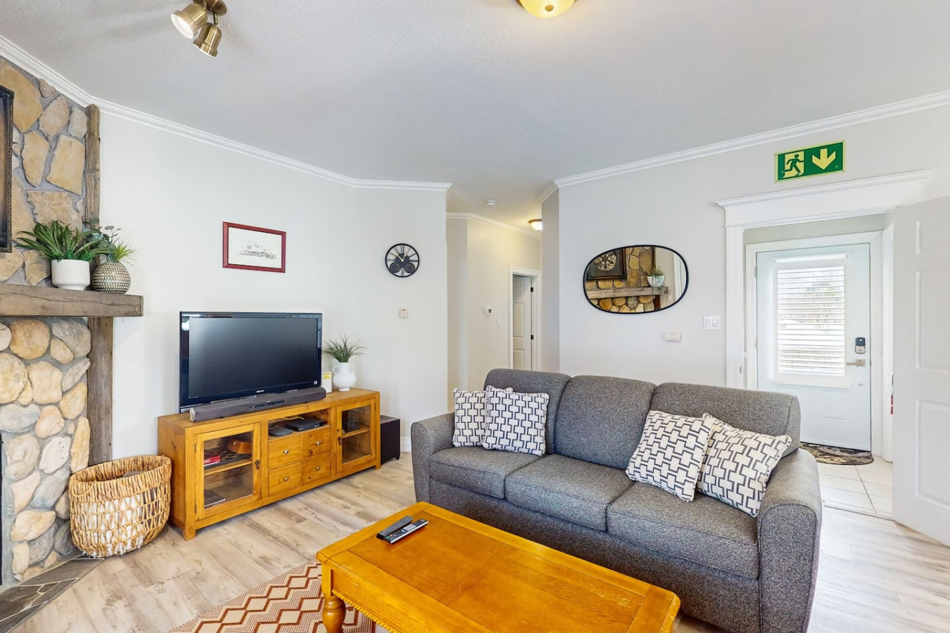 Bright 2BDR Condo with Summer Pool | Photo 7