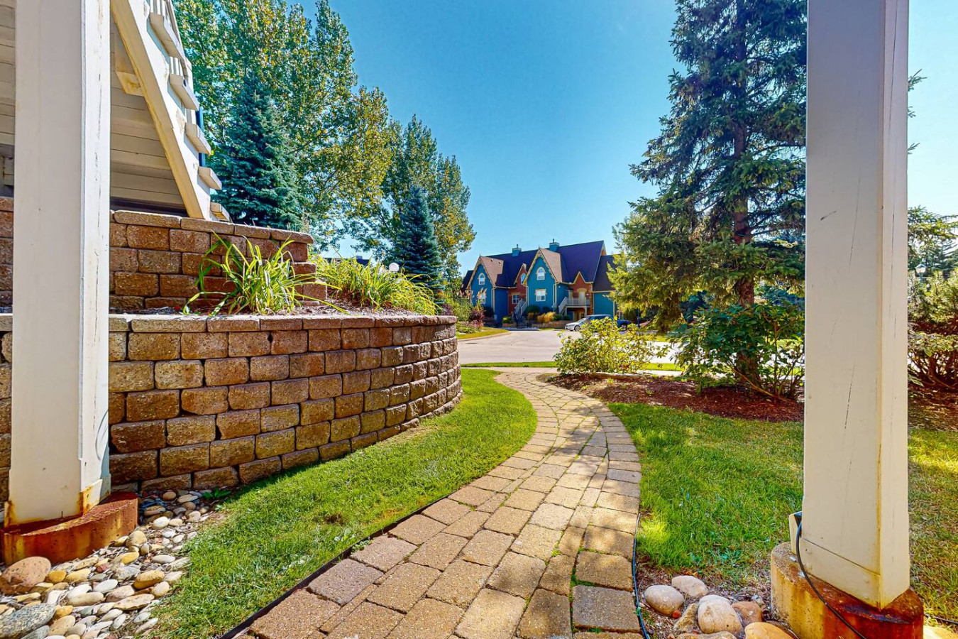 Bright 2BDR Condo with Summer Pool | Photo 20