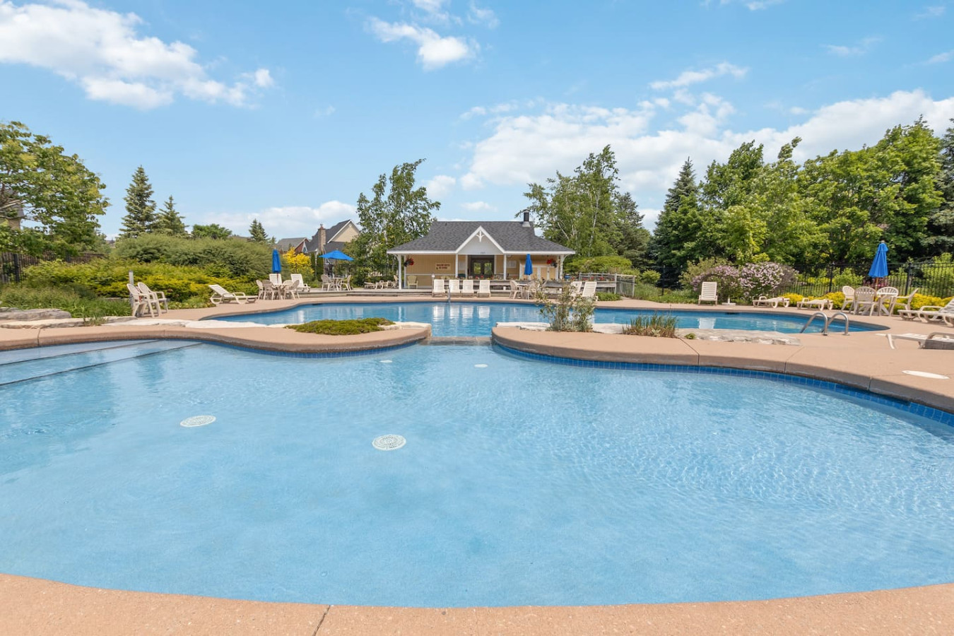 Bright 2BDR Condo with Summer Pool | Photo 24