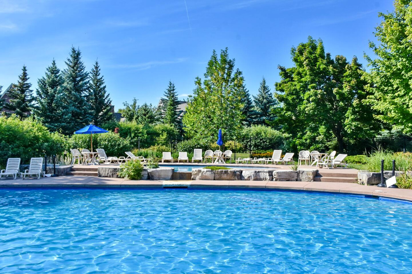 2BDR Getaway near Blue with Free Shuttle | Photo 25