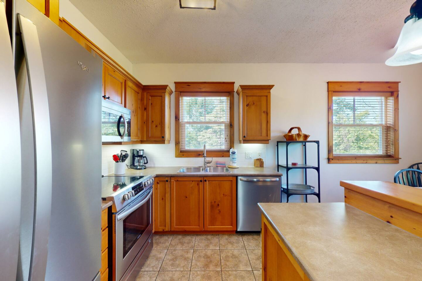 2BDR Getaway near Blue with Free Shuttle | Photo 8