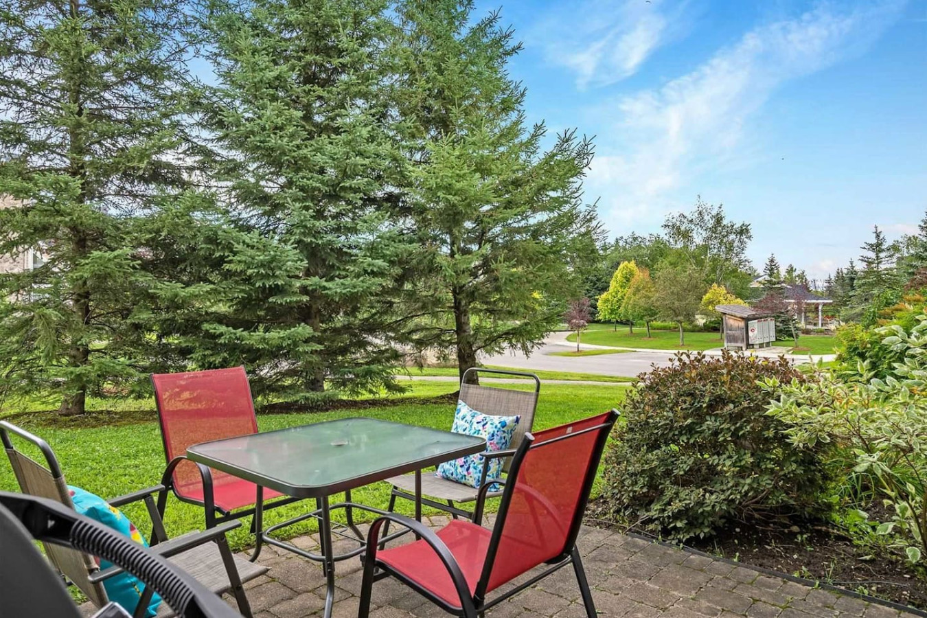 Stylish 2BDR Condo with Summer Pool | Photo 4