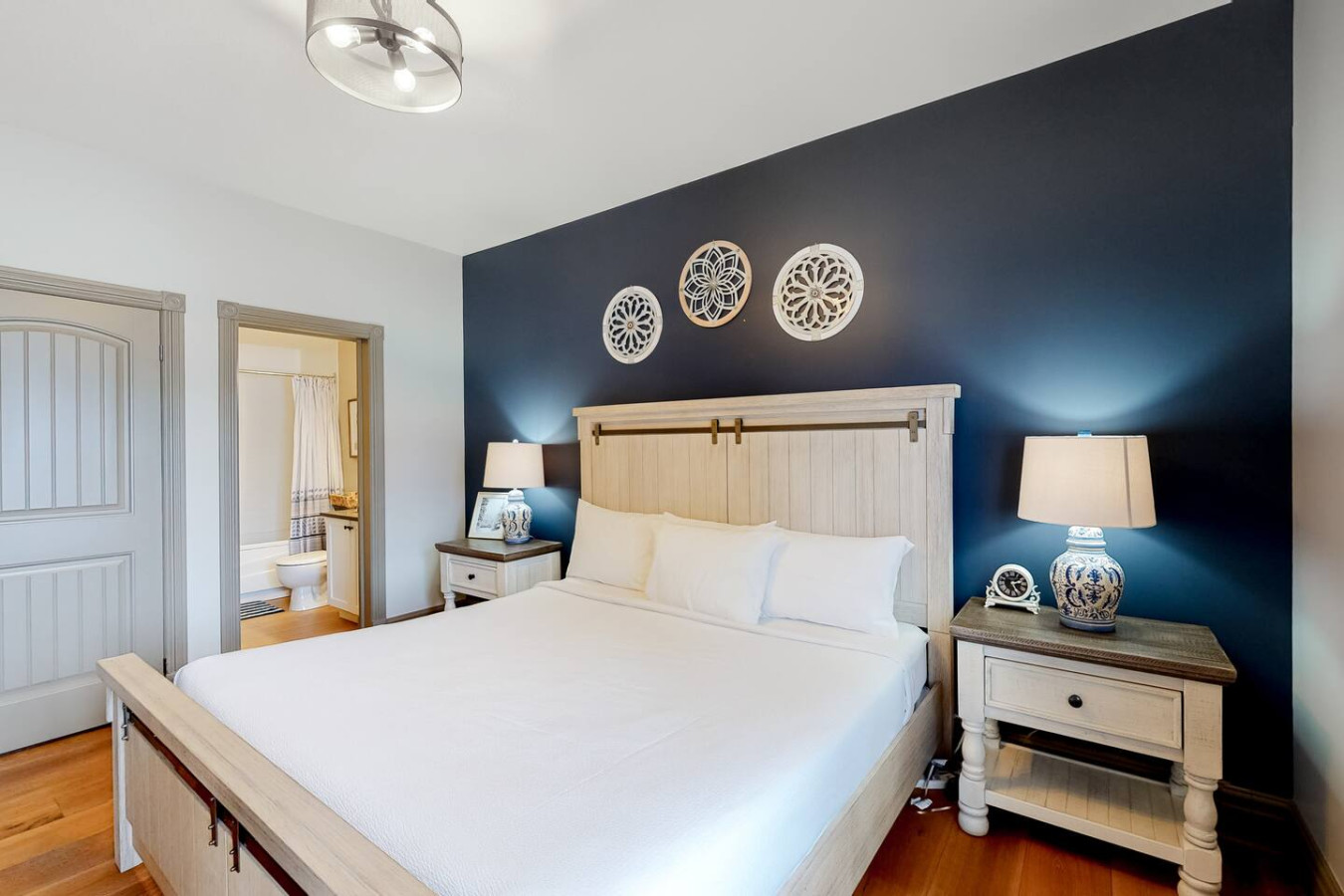 Stylish 2BDR Condo with Summer Pool | Photo 11