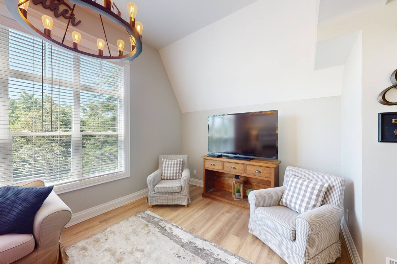 Family Retreat with Summer Pool & Golf | Photo 6