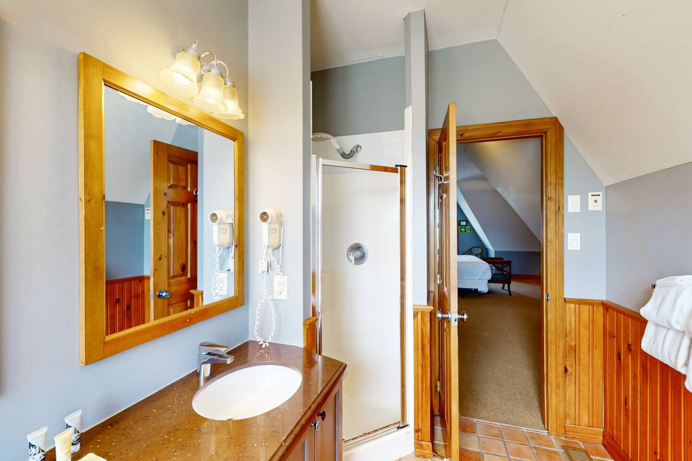 Spacious Family Getaway w/ Free Shuttle to Blue | Photo 13