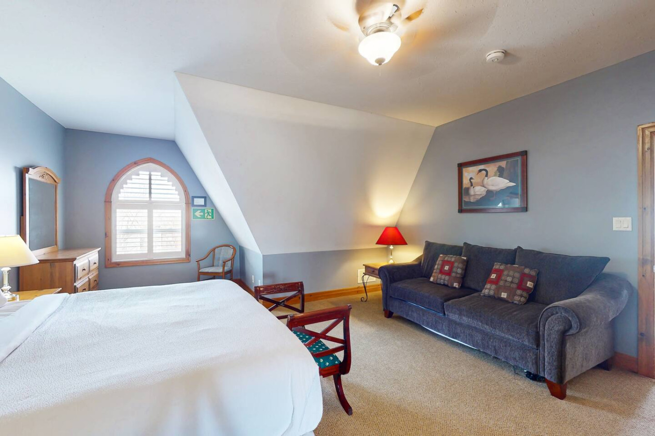 Spacious Family Getaway w/ Free Shuttle to Blue | Photo 3