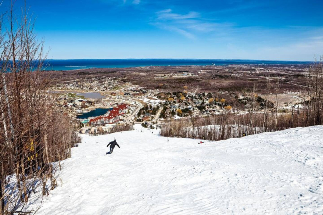 Spacious Family Getaway w/ Free Shuttle to Blue | Photo 35