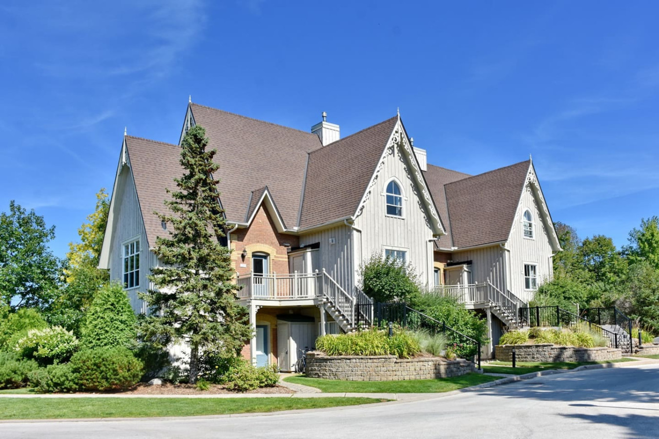 Spacious Family Getaway w/ Free Shuttle to Blue | Photo 21