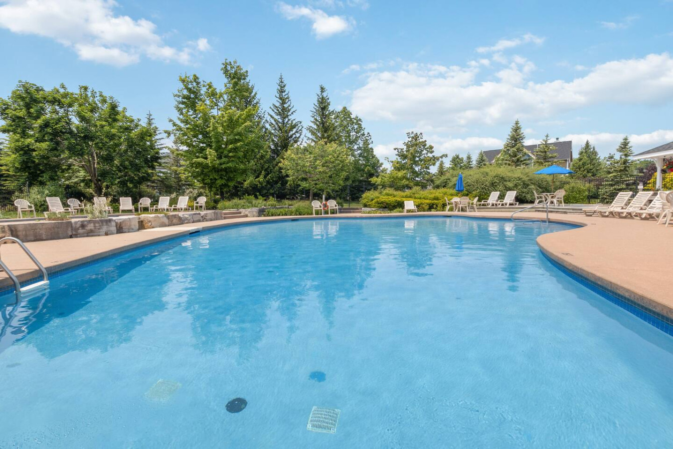 3BDR Condo on Golf Course, Near Village | Photo 27