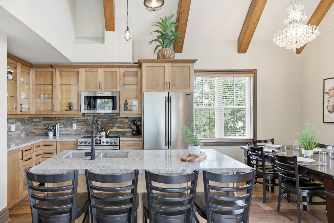 242 Snowbridge with Summer Pool | Photo 10