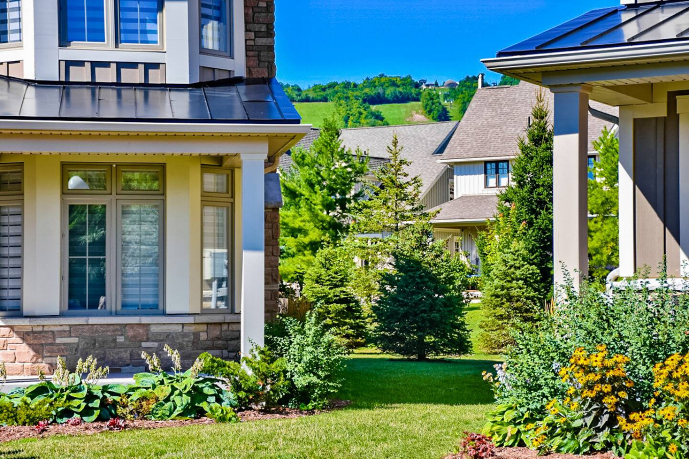 4BDR Spacious Blue Mtn Home with Summer Pool | Photo 19