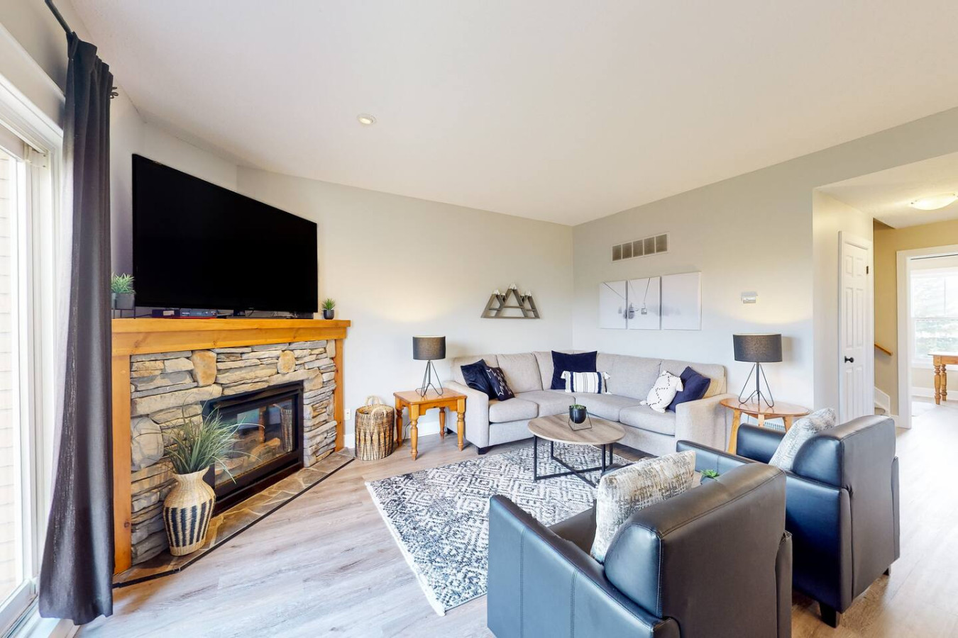 Bright 3BDR Condo Near Blue | Dog Friendly | Photo 6