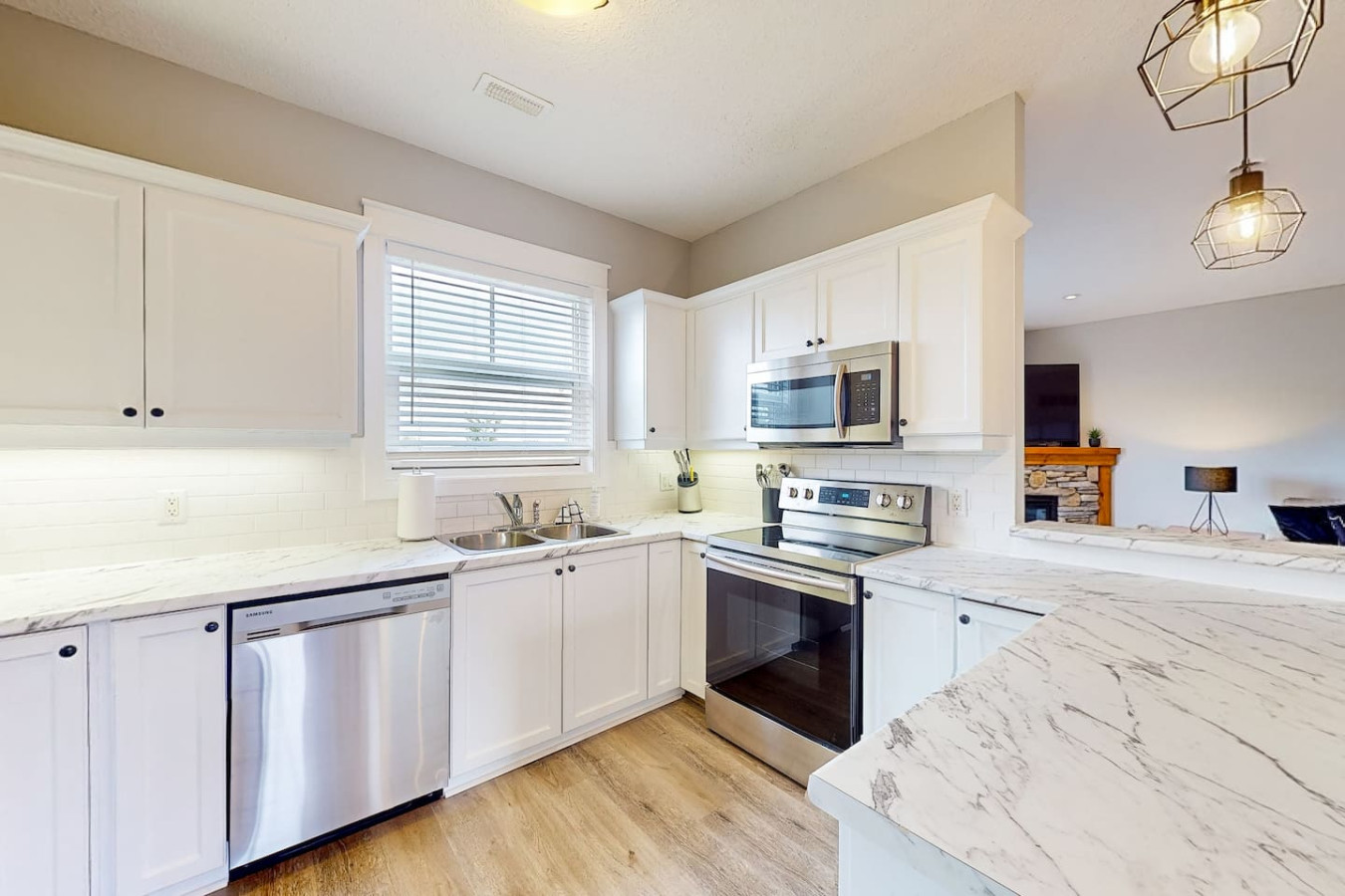 Bright 3BDR Condo Near Blue | Dog Friendly | Photo 2