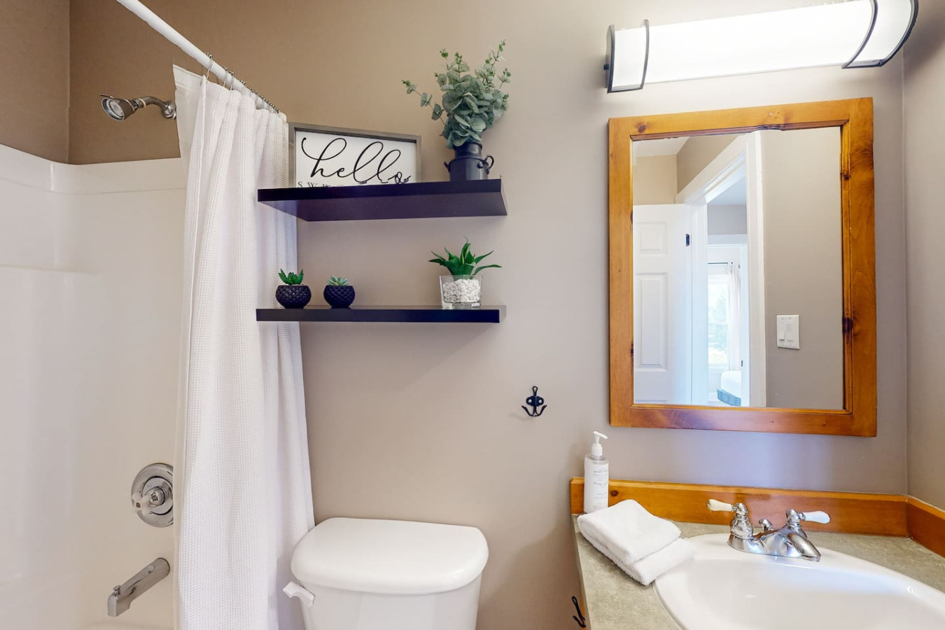 Bright 3BDR Condo Near Blue | Dog Friendly | Photo 18