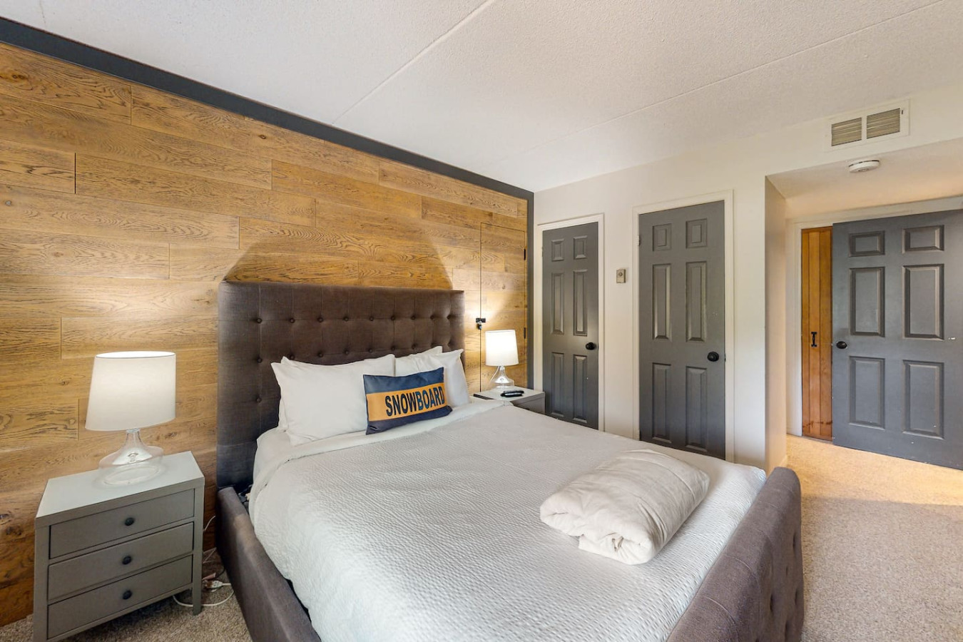 Bright Wintergreen Condo w/ Private Sauna & Golf | Photo 17