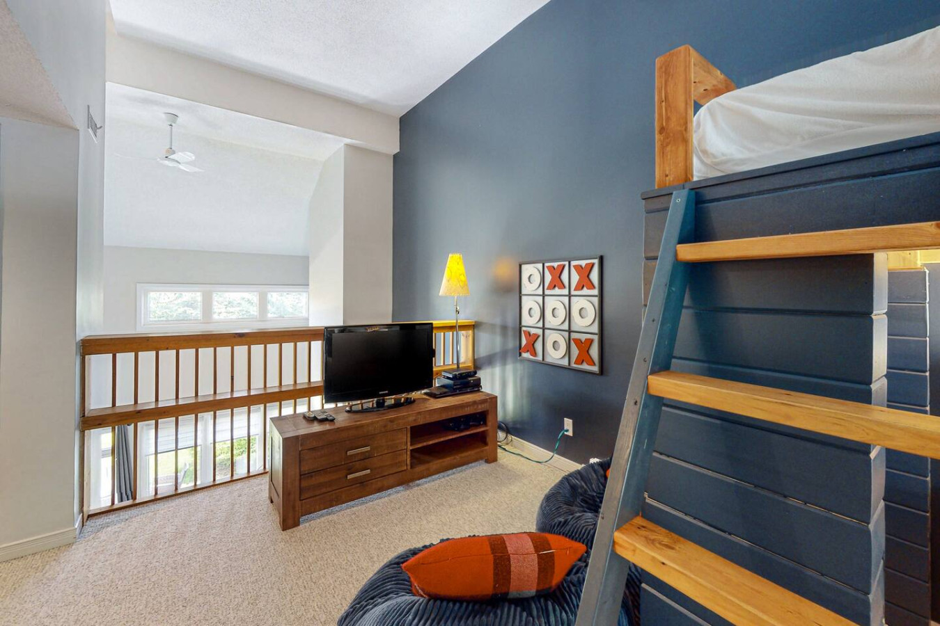 Bright Wintergreen Condo w/ Private Sauna & Golf | Photo 24